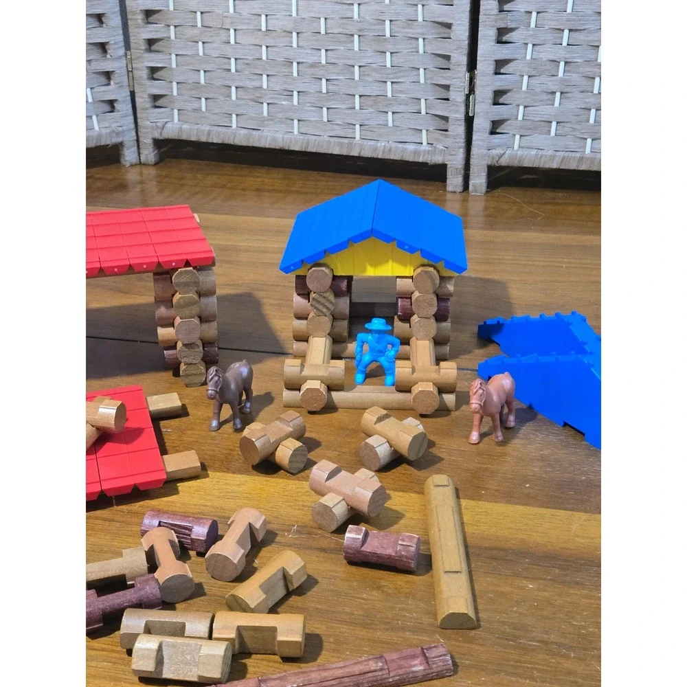 Lincoln Logs Wooden Building Set Vintage Cowboy Figures Horses Roofs Lot